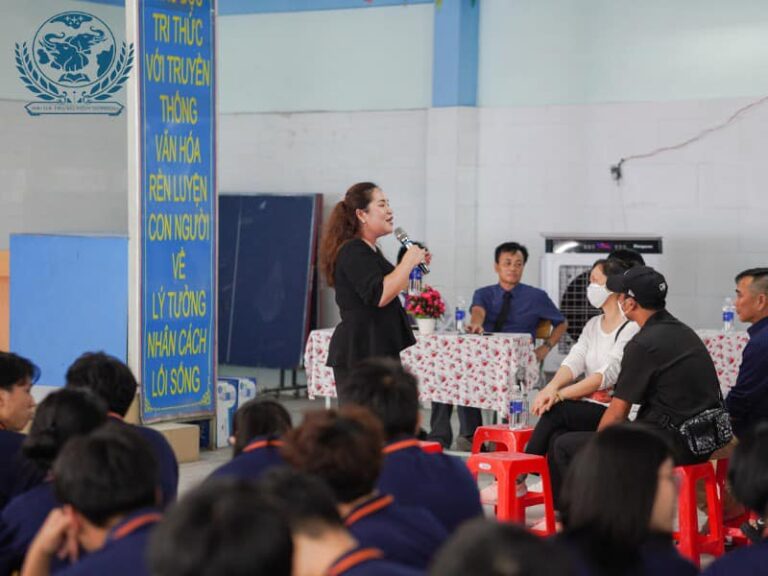 LÝ DO PHỤ HUYNH ĐÃ CHỌN TRƯỜNG THCS -THPT HAI BÀ TRƯNG